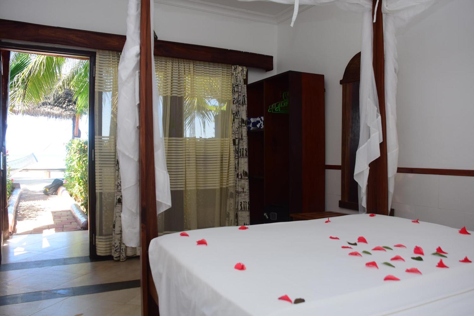 Mnarani Beach Cottages Нунгви Экстерьер фото